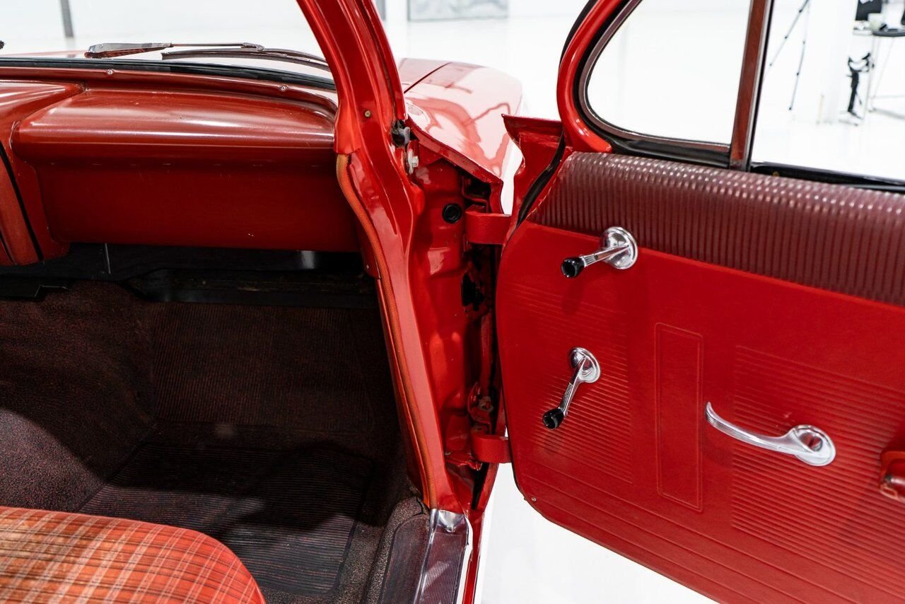 Chevrolet Biscayne Unrestored nearly all original parts 1962 Rouge Montréal - photo #65