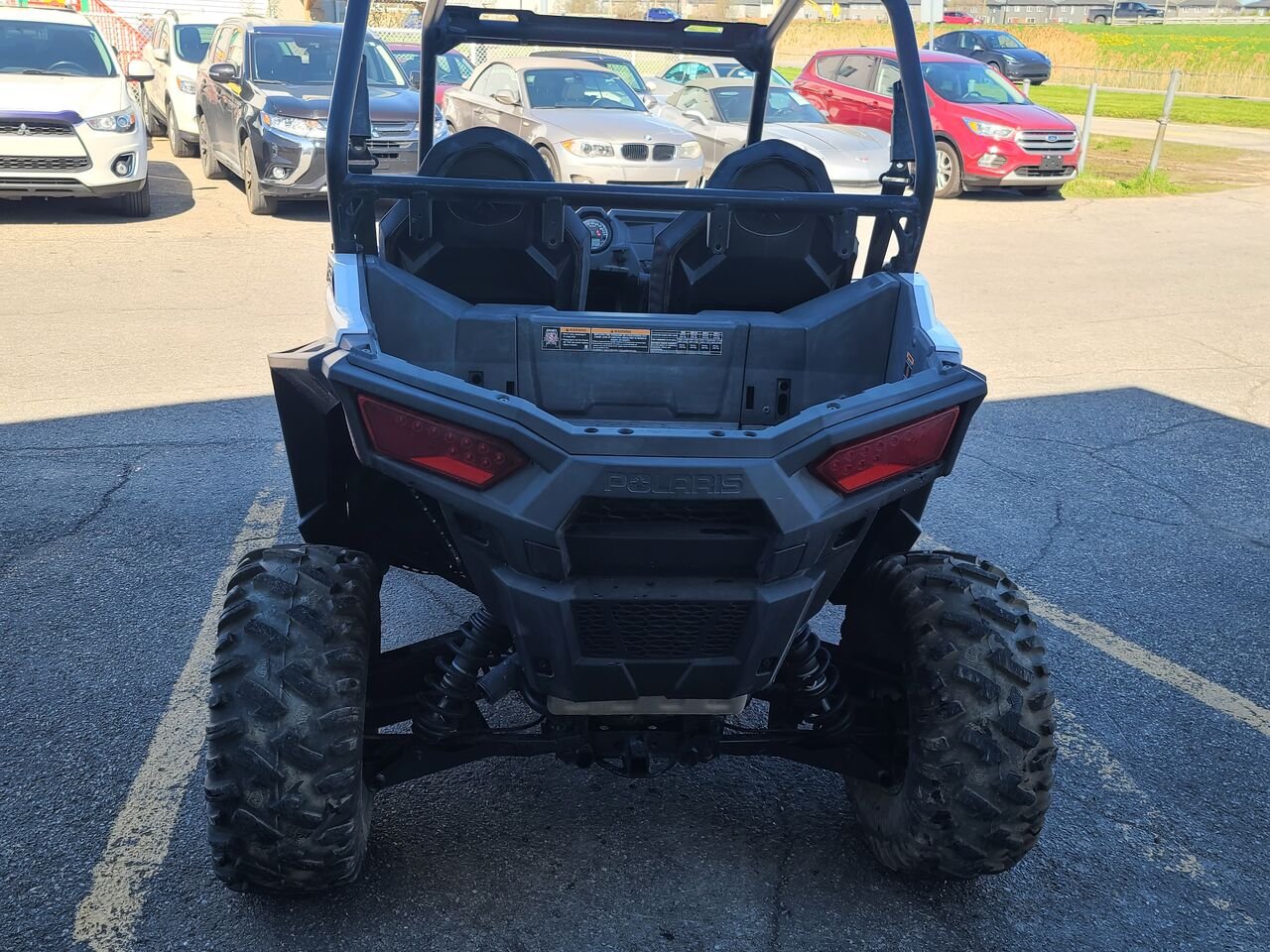 2020 polaris rzr Red  - photo #5