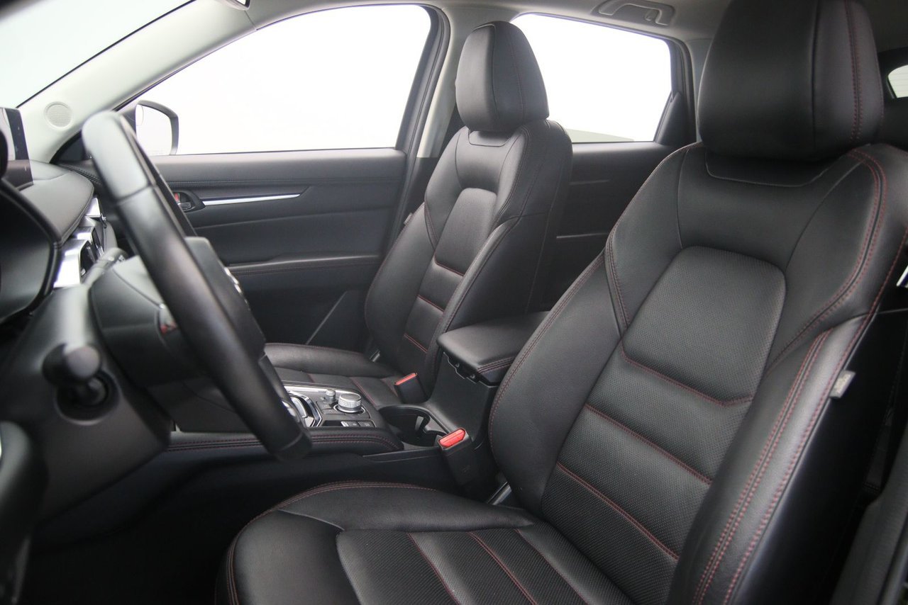 2025 Mazda CX-5 VIN JM3KFBCM8S0579539 Black Chicoutimi - photo #5
