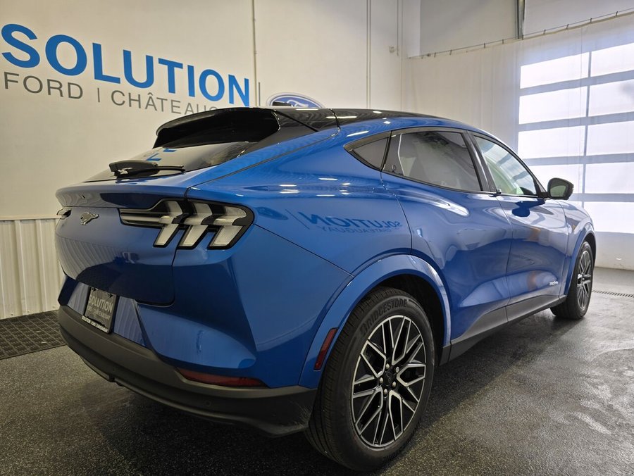 Ford Mustang Mach-E 2026 Bleu vélocité métallisé