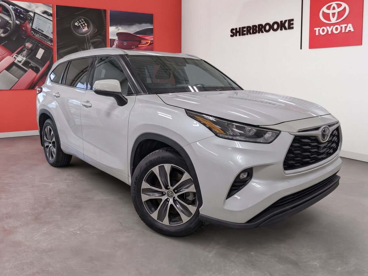 2023 Toyota Highlander 5TDKDRBH3PS510077 Wind Chill Pearl Sherbrooke - photo #4