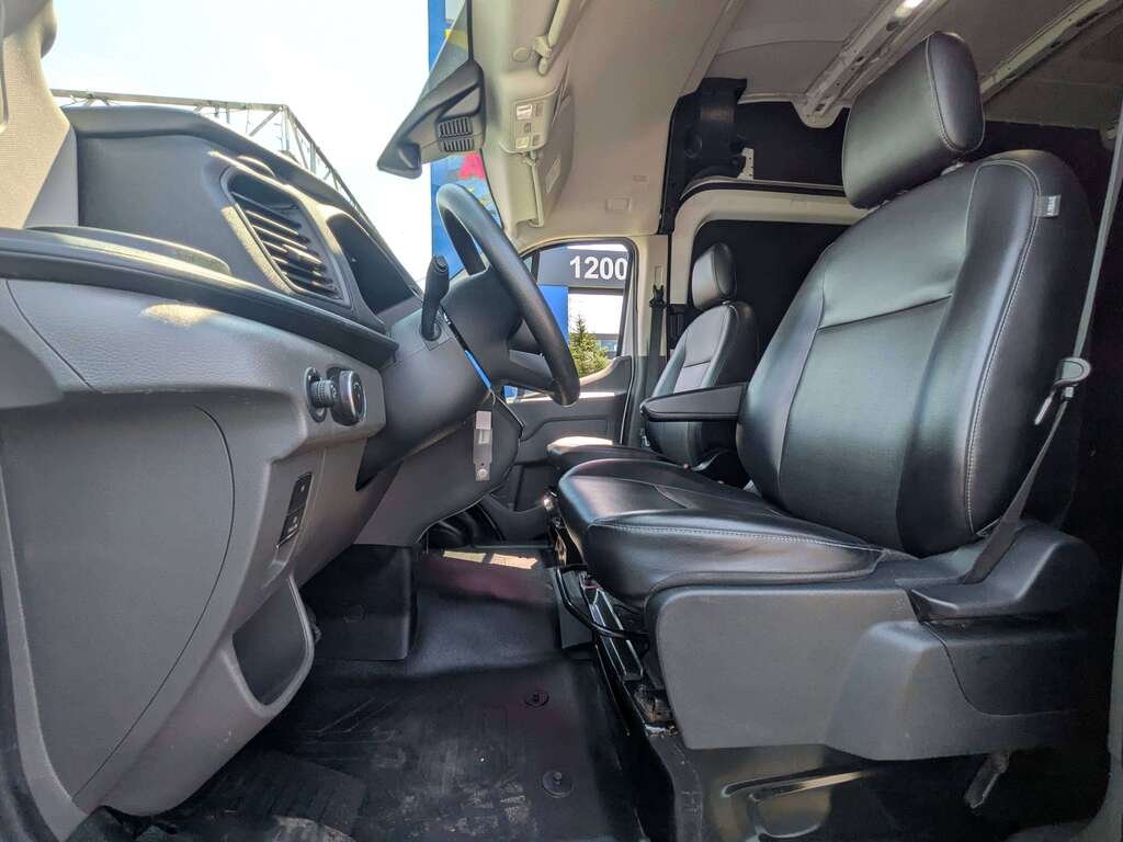 2024 Ford Transit Cargo Van T-250 148" Hi Rf 9070 GVWR RWD White Val-David - photo #1