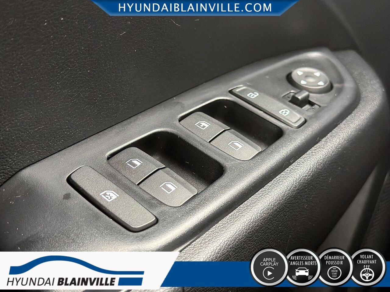 Hyundai Venue 2022 Rouge Blainville - photo #9
