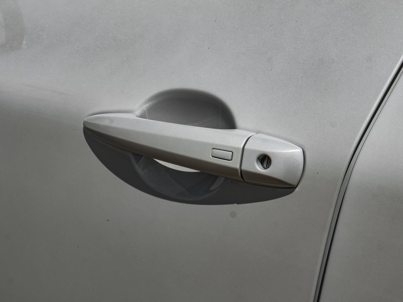 2024 Nissan Rogue AWD SV Moonroof White Sherwood Park - photo #11