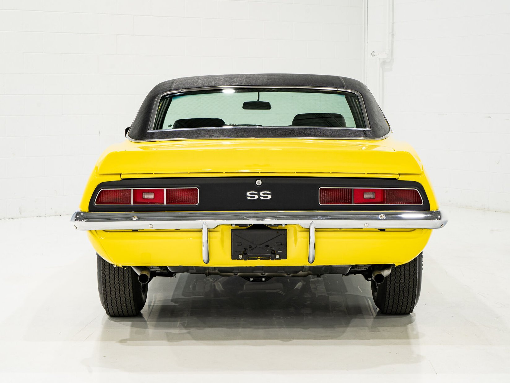 1969 Chevrolet Camaro SS **PRIX EN USD** With factory A/C Yellow Montreal - photo #39