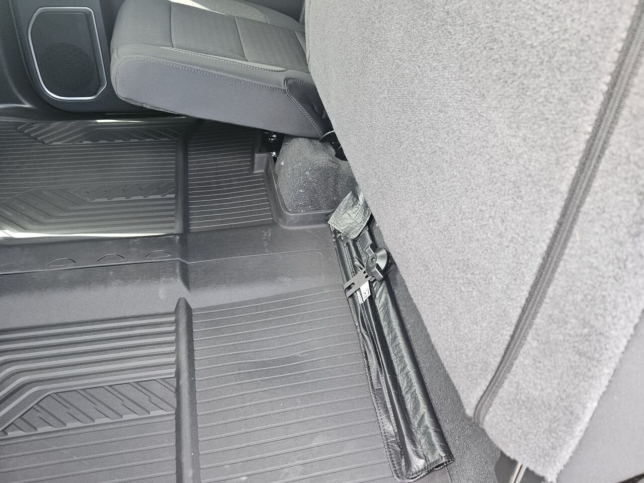 Chevrolet Silverado 1500 LT cabine multiplace 4RM 147 po 2026 Noir Thetford Mines - photo #17