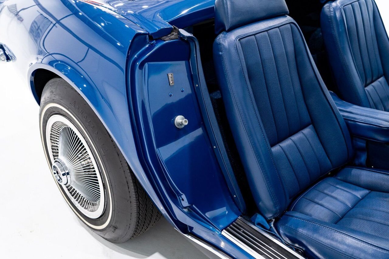Chevrolet Corvette *PRIX EN USD* Matching numbers Top flight with extensive documentation 1968 Bleu Montréal - photo #78