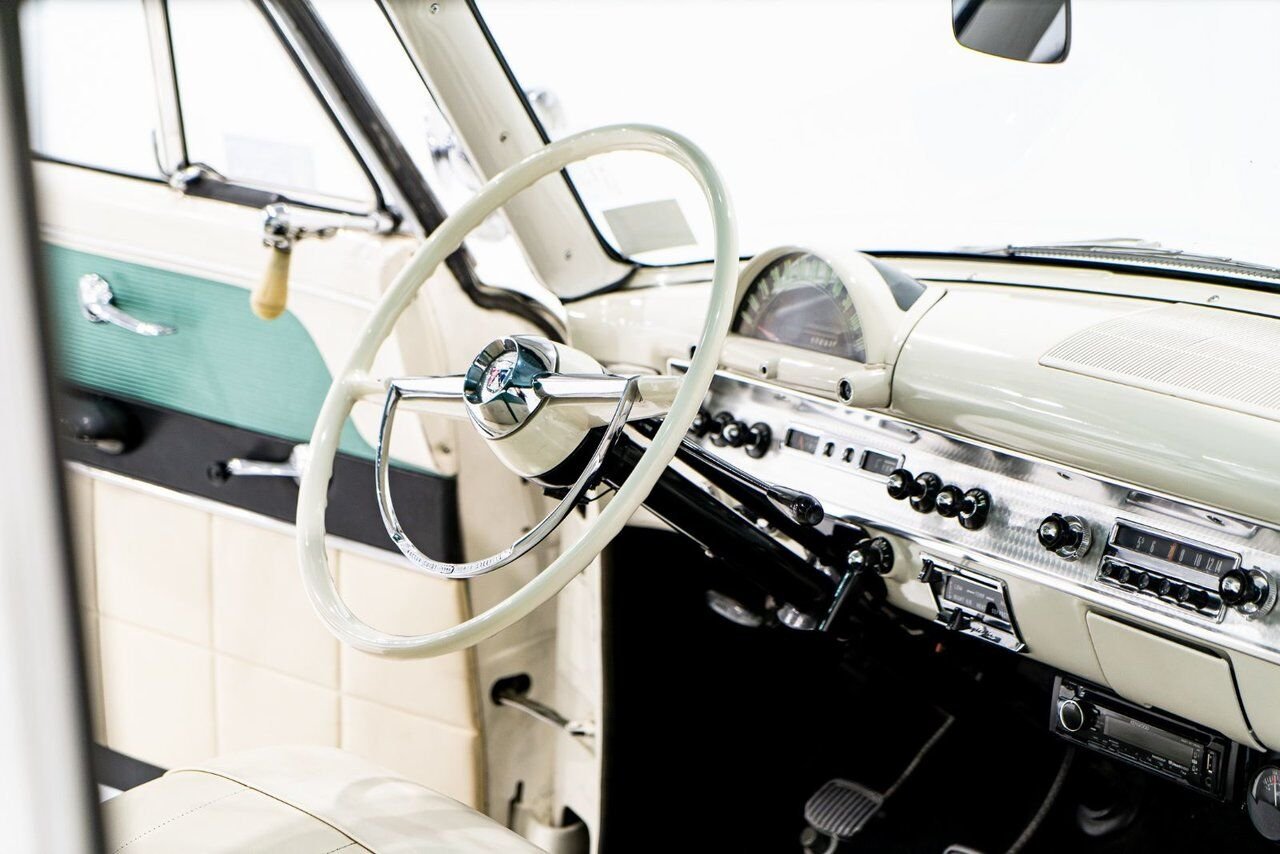 1954 Ford Crestline Skyliner rare glass top long term ownership White Montreal - photo #9