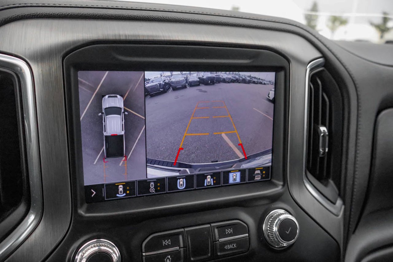 2023 GMC Sierra 2500HD 4WD Crew Cab 159 Denali White Sherwood Park - photo #25