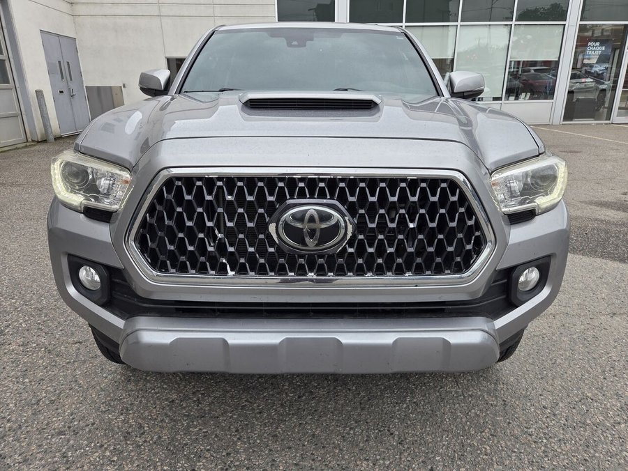 2018 Toyota TACOMA 2018 Silver