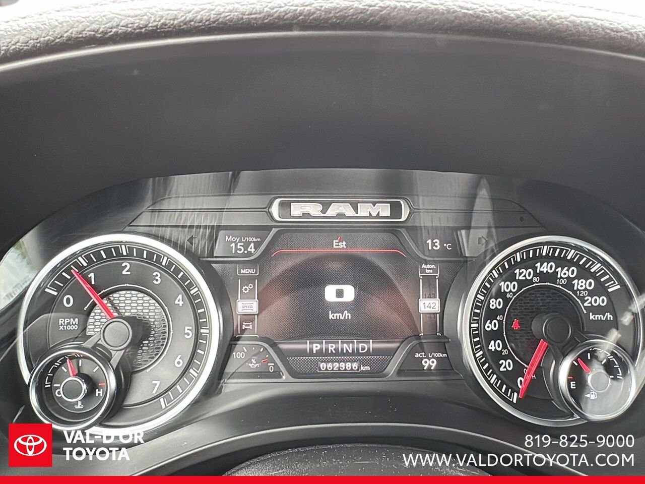 Ram 1500 SPORT crew cab boite de 6 pieds 2022 Blanc Val-d'Or - photo #12