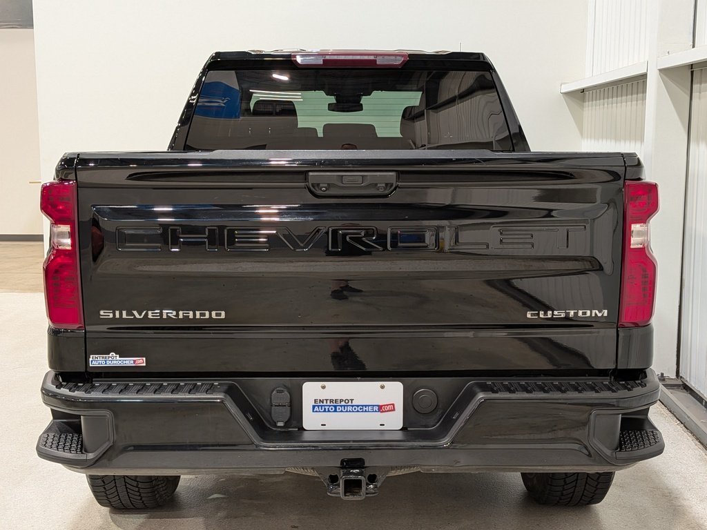 Chevrolet Silverado 1500 4WD Crew Cab 157" Custom 2022 Noir Val-David - photo #6