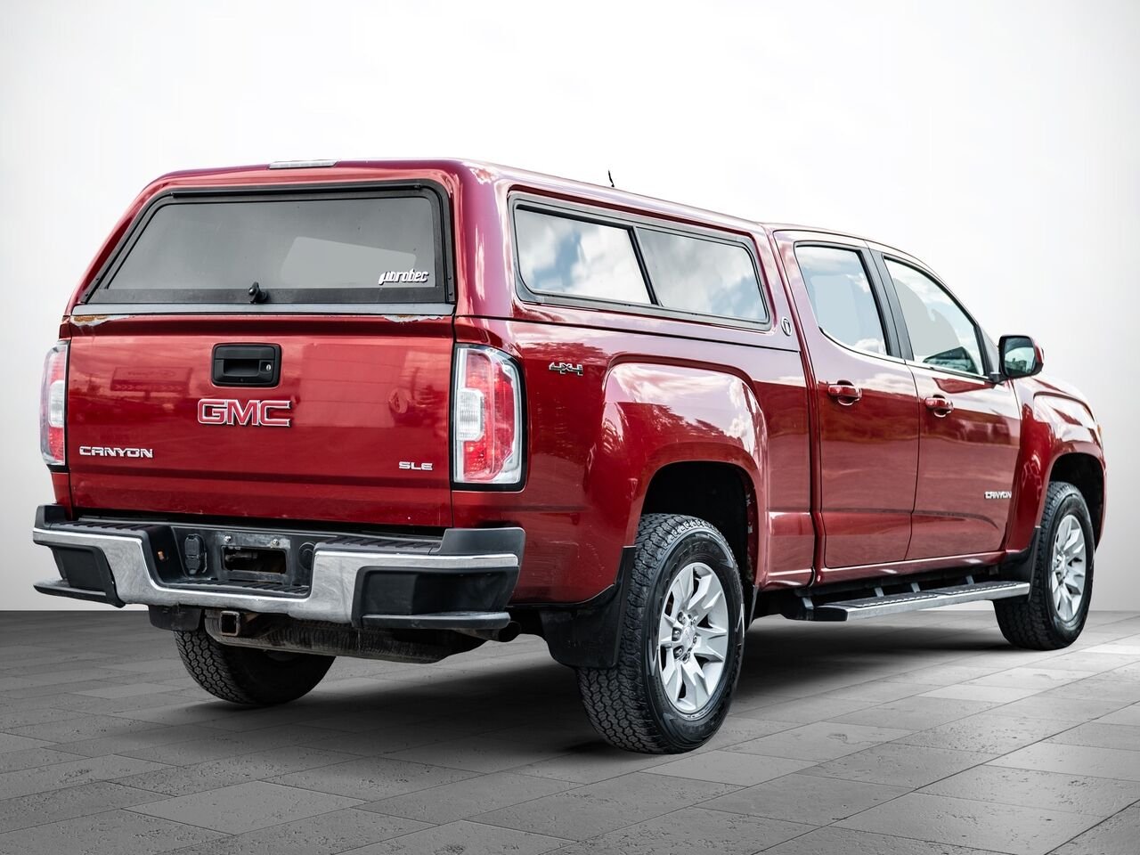 GMC Canyon 2016 Rouge Sainte-Julienne - photo #3