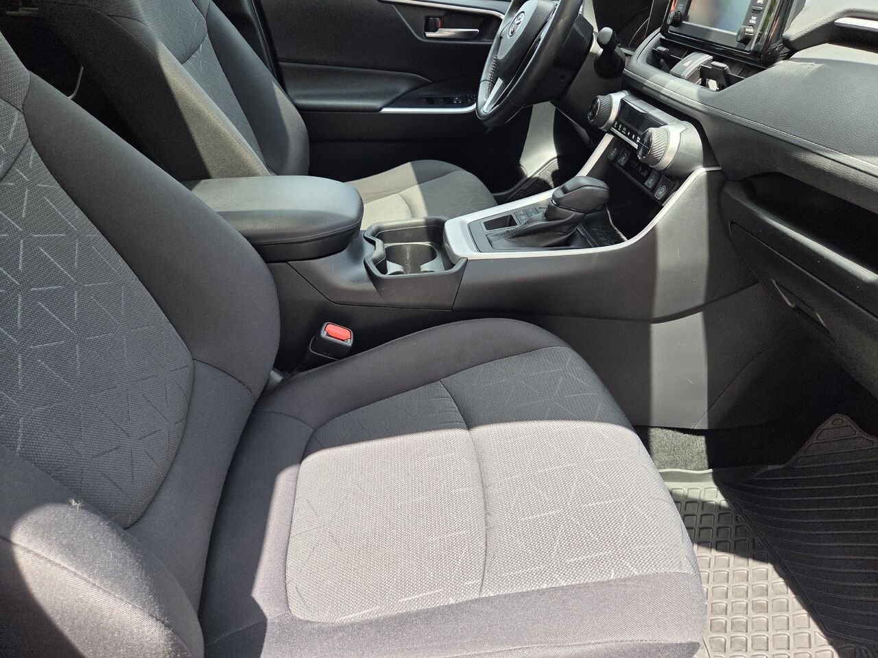 2021 Toyota RAV4 Grey Mont-Laurier - photo #13