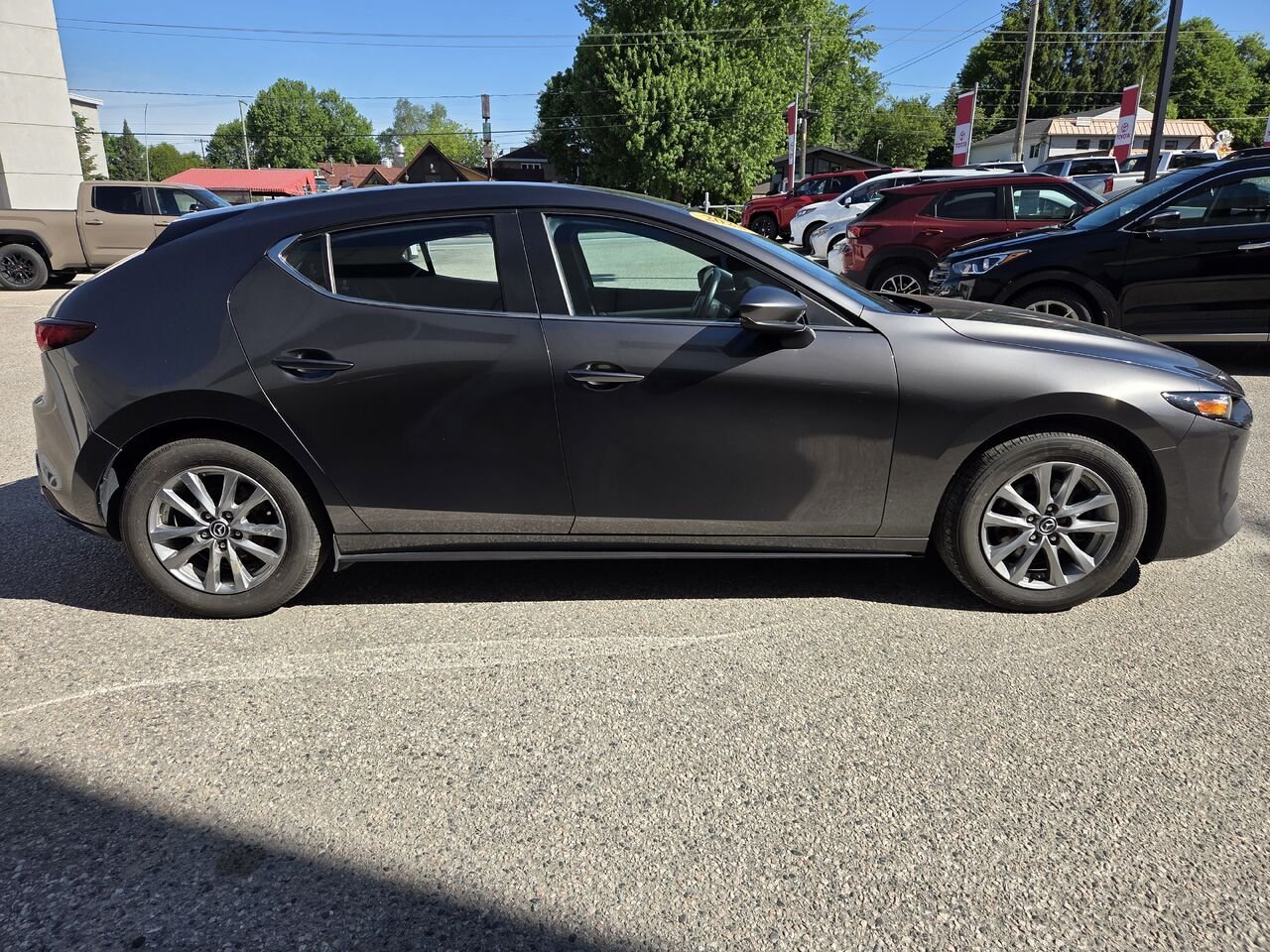 MAZDA MAZDA3 SPORT 2023 01C4 GRIS Mont-Laurier - photo #3