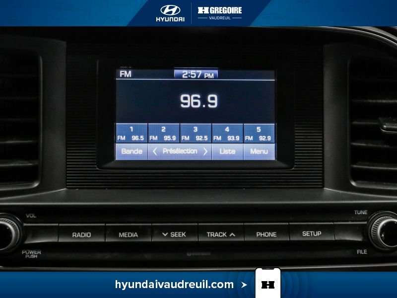 2020 Hyundai Elantra Silver Saint-Eustache - photo #24