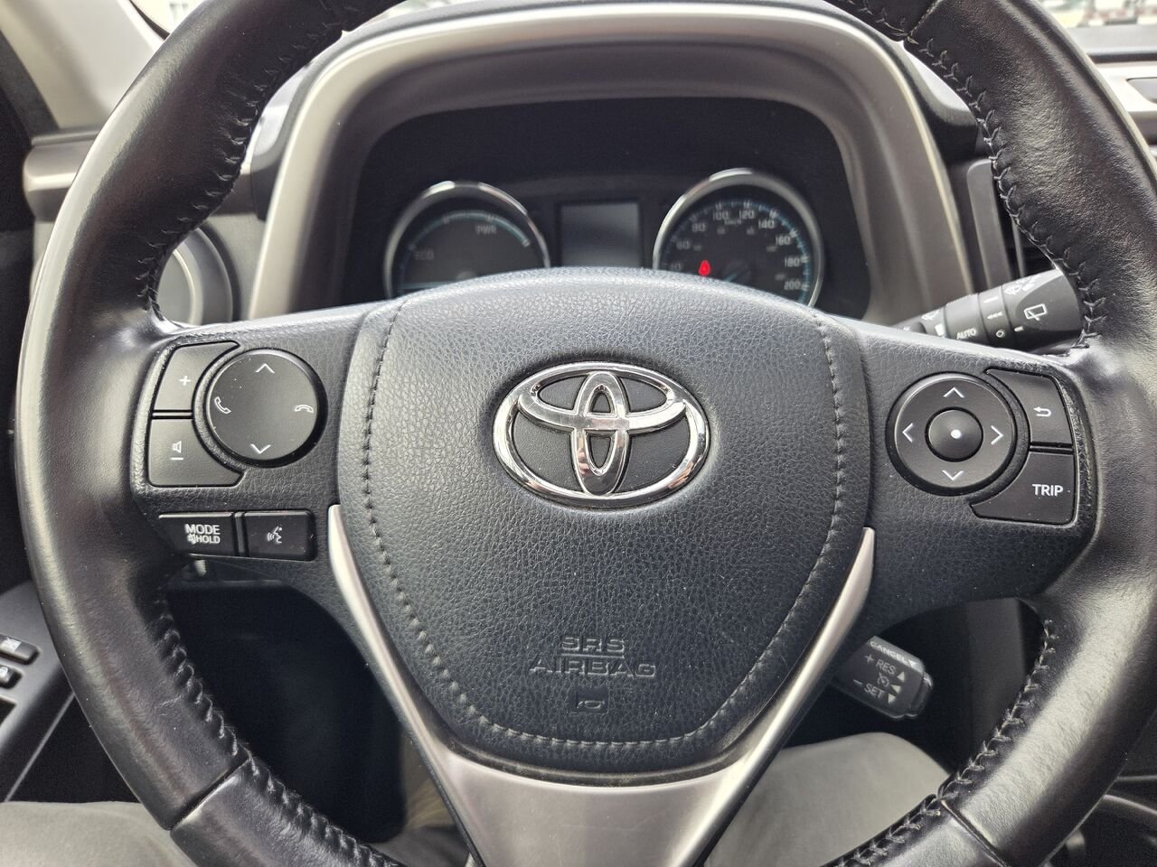 2016 Toyota RAV4 Hybrid White Mont-Laurier - photo #21