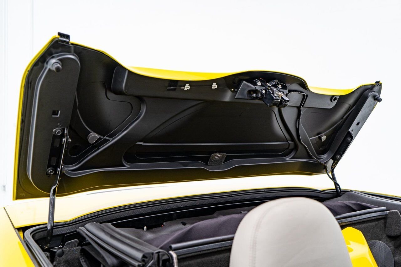 2008 Chevrolet Corvette PRIX EN USD | With Only 900km (563mi) From New With Window Sticker Yellow Montreal - photo #53