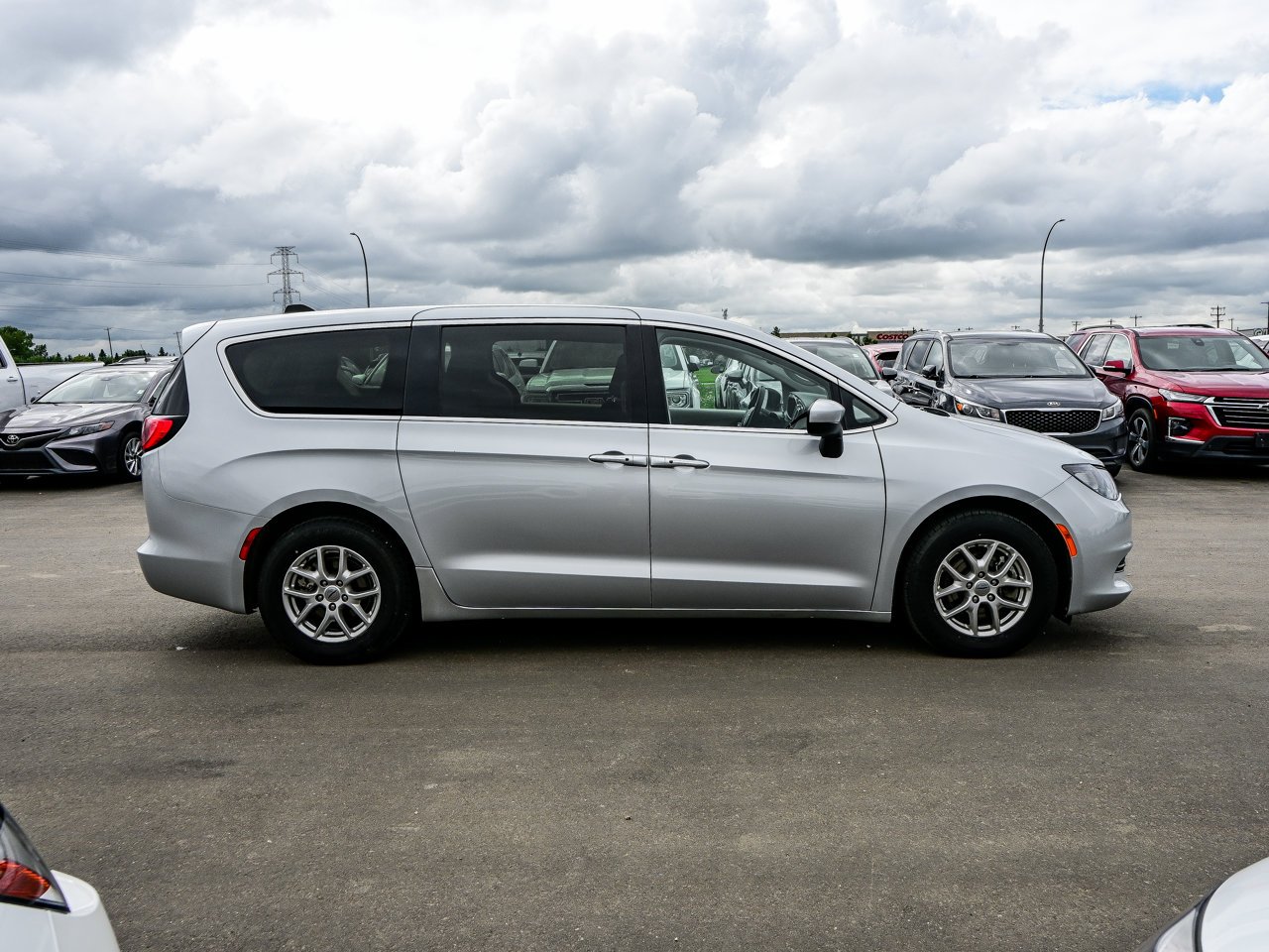 2023 Chrysler Grand Caravan SXT 2WD Grey Sherwood Park - photo #14