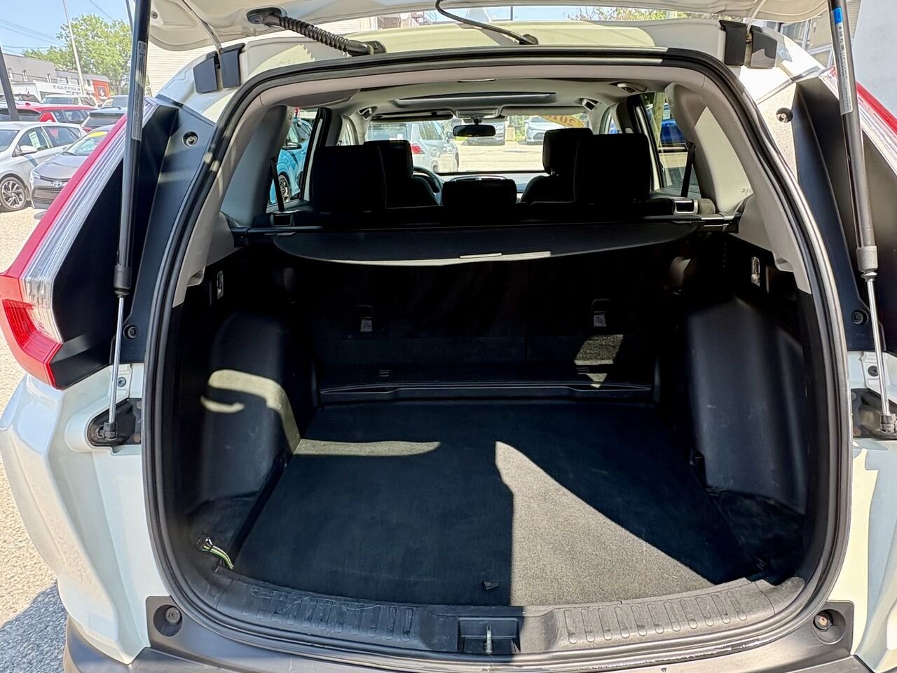 2018 Honda CR-V White Mont-Laurier - photo #10