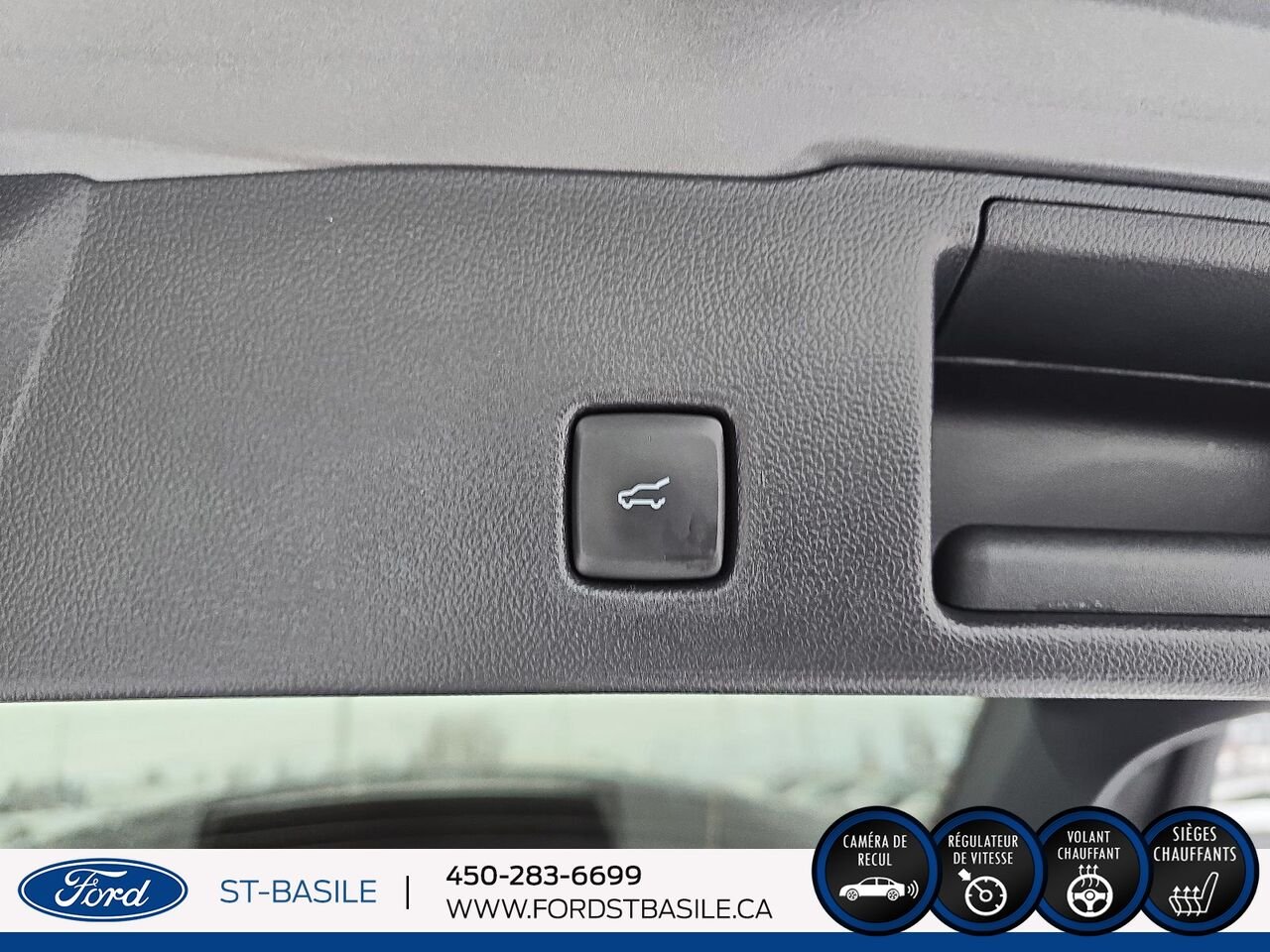 2023 Ford Escape Grey Saint-Basile-le-Grand - photo #15