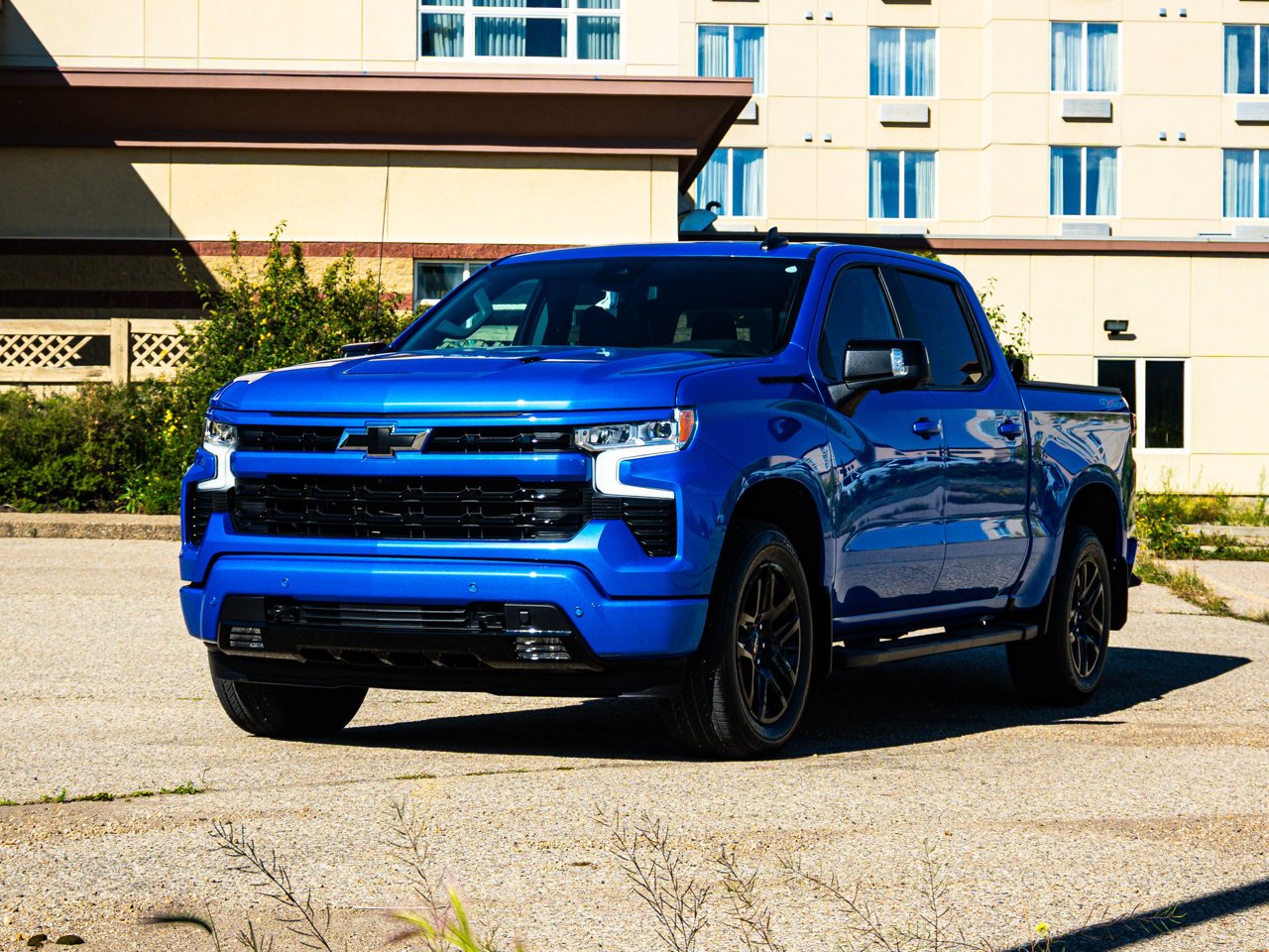 2026 Chevrolet Silverado 1500 4WD Crew Cab 147 RST Blue Sherwood Park - photo #3