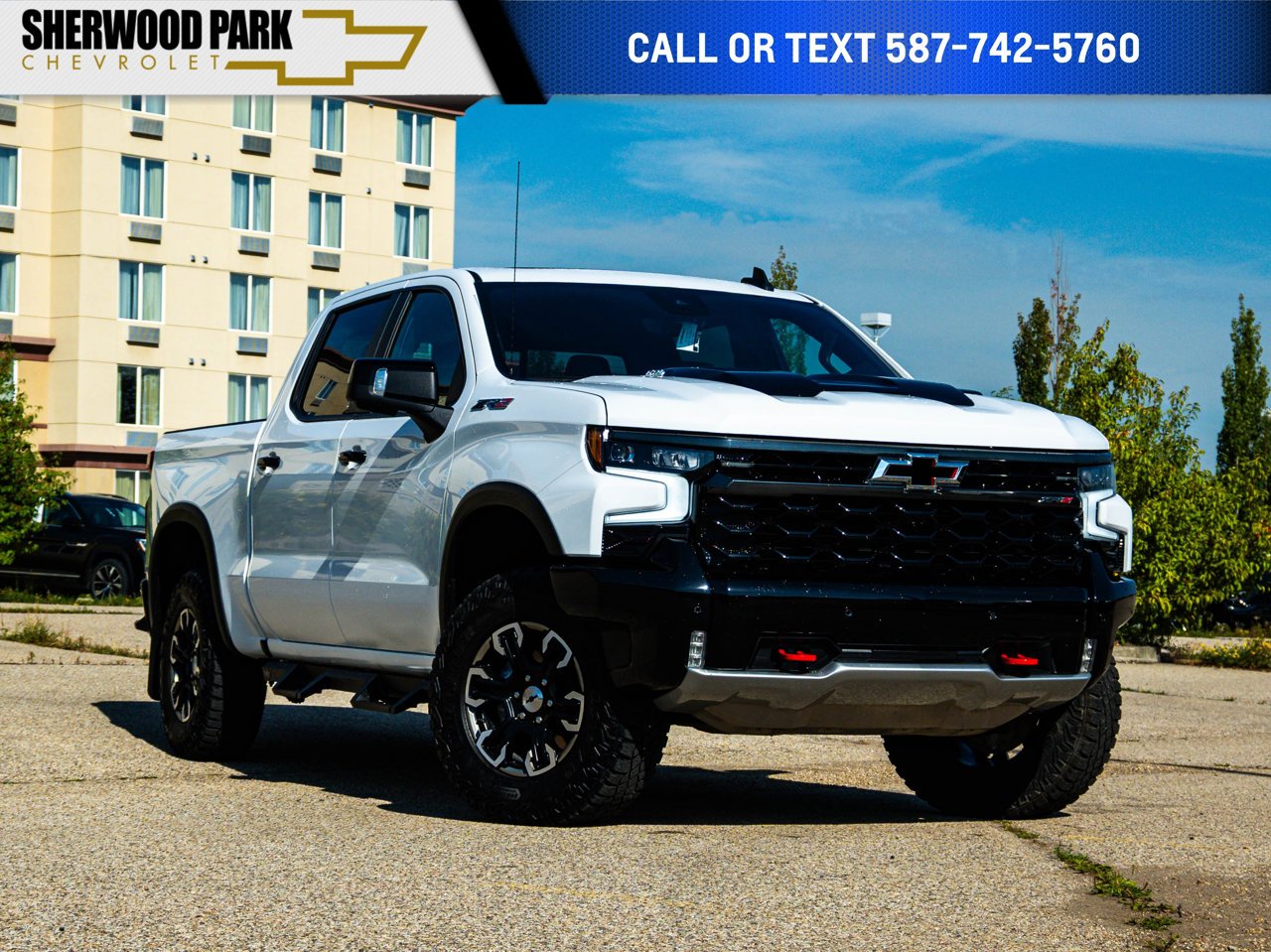 2025 Chevrolet Silverado 1500 4WD Crew Cab 147 ZR2 White Sherwood Park - photo #0