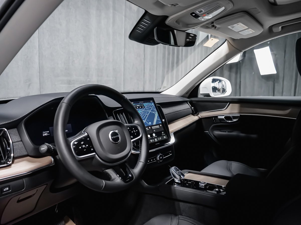2026 Volvo XC90 B6 CORE BRIGHT White Montreal - photo #5