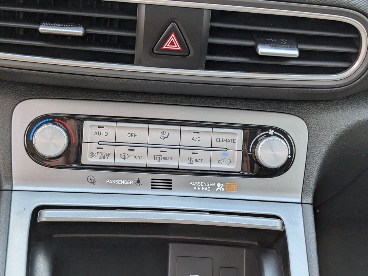Hyundai Kona électrique ULTIMATE/SIÈGES AVANT ET ARRIÈRE CHAUFFANT/CUIR/VOLANT CHAUFFANT/TOIT OUVRANT 2021 Gris Sherbrooke - photo #10