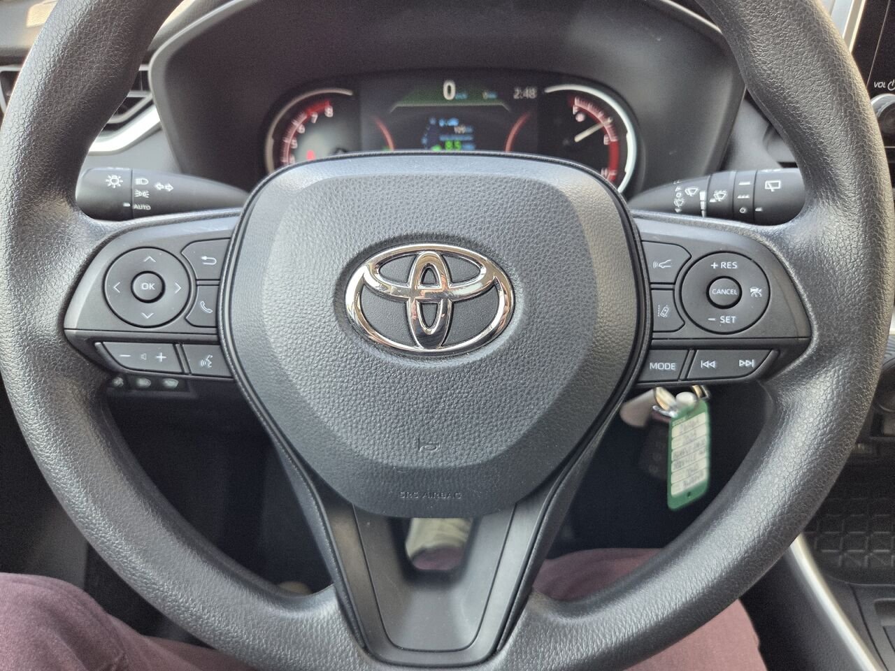 2023 Toyota RAV4 White Mont-Laurier - photo #18
