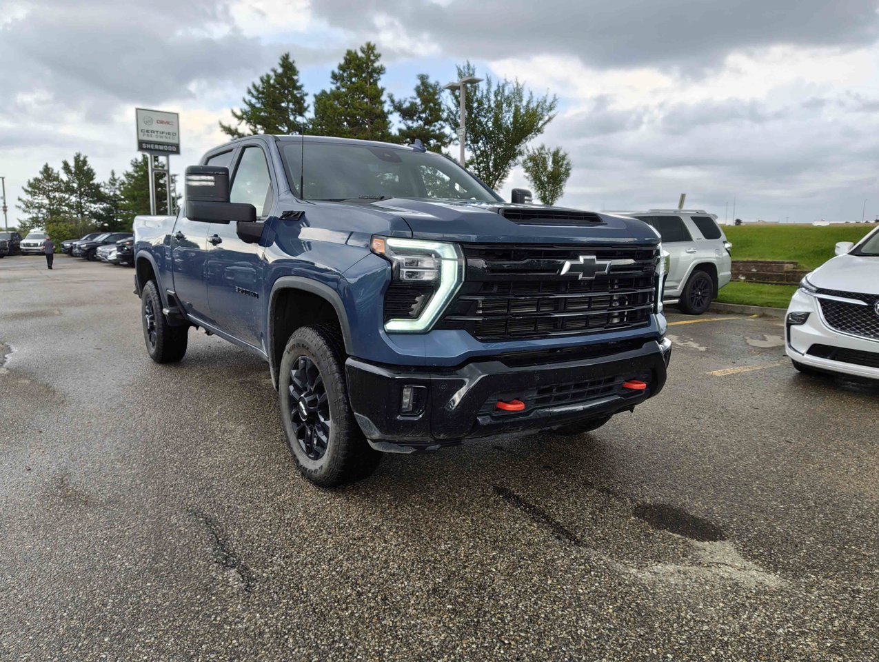 2026 Chevrolet Silverado 3500HD 4WD Crew Cab 159 LTZ Blue Sherwood Park - photo #2