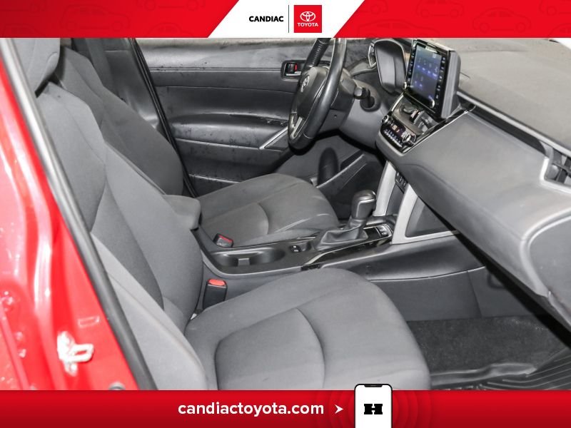 2022 Toyota Corolla Red Saint-Eustache - photo #14
