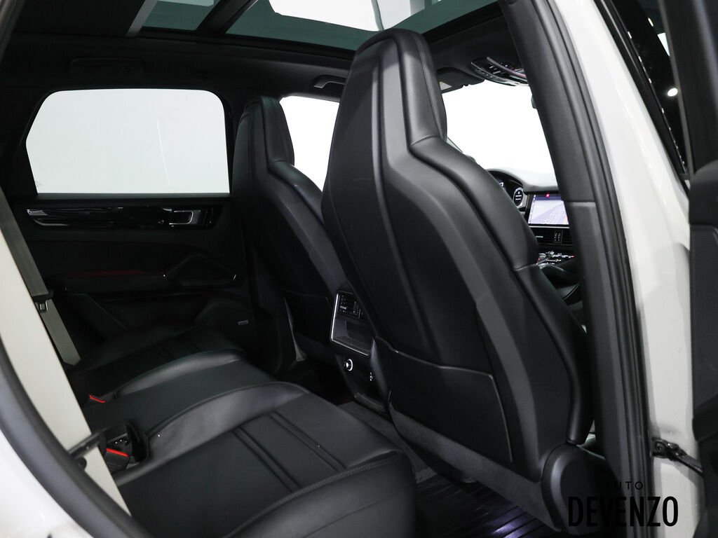 2020 Porsche Cayenne Silver Saint-Eustache - photo #8