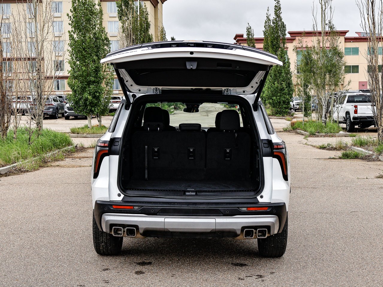 2026 Chevrolet Traverse AWD 4dr LT White Sherwood Park - photo #14