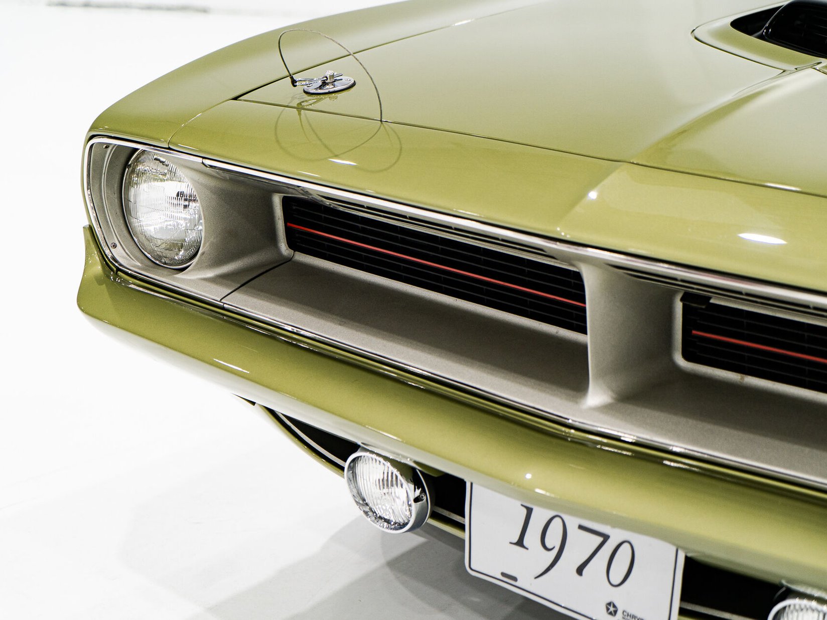Plymouth HEMI Cuda 1 de 3 Exemplaires Utilisés par la Division Course de Chrysler France **PRIX EN USD** 1970 Vert Montréal - photo #36
