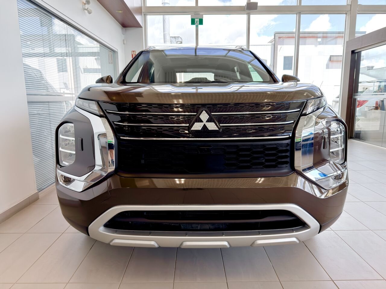2024 Mitsubishi Outlander Bronze Notre-Dame-des-Prairies - photo #5