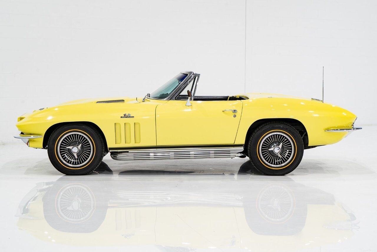 Chevrolet Corvette Matching# 427/425HP IP Code **PRICE IN USD** 1966 Jaune Montréal - photo #24