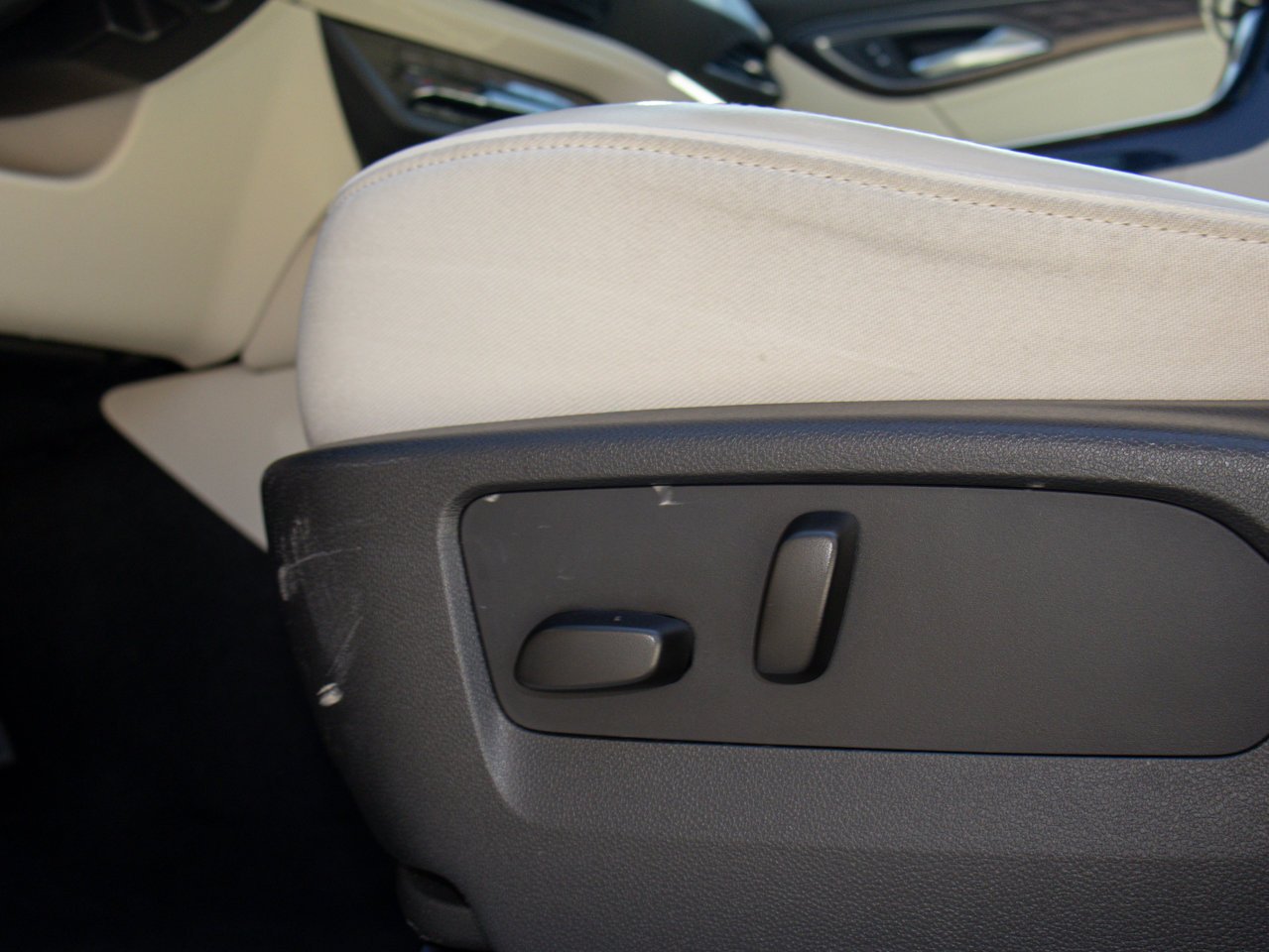 2022 Buick Envision AWD 4dr Avenir Black Sherwood Park - photo #19