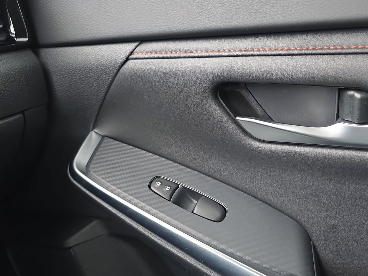 Nissan Sentra SR CVT, toit ouvrant, commande audio au volant, cruise control 2024 Blanc Val-David - photo #16
