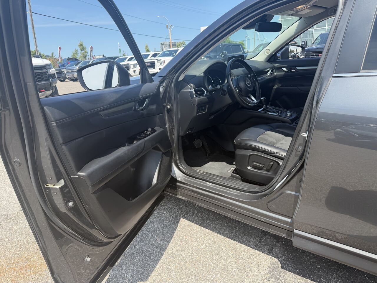 2023 MAZDA CX-5 PREFERRED GS TI Grey Ottawa & Gatineau - photo #1