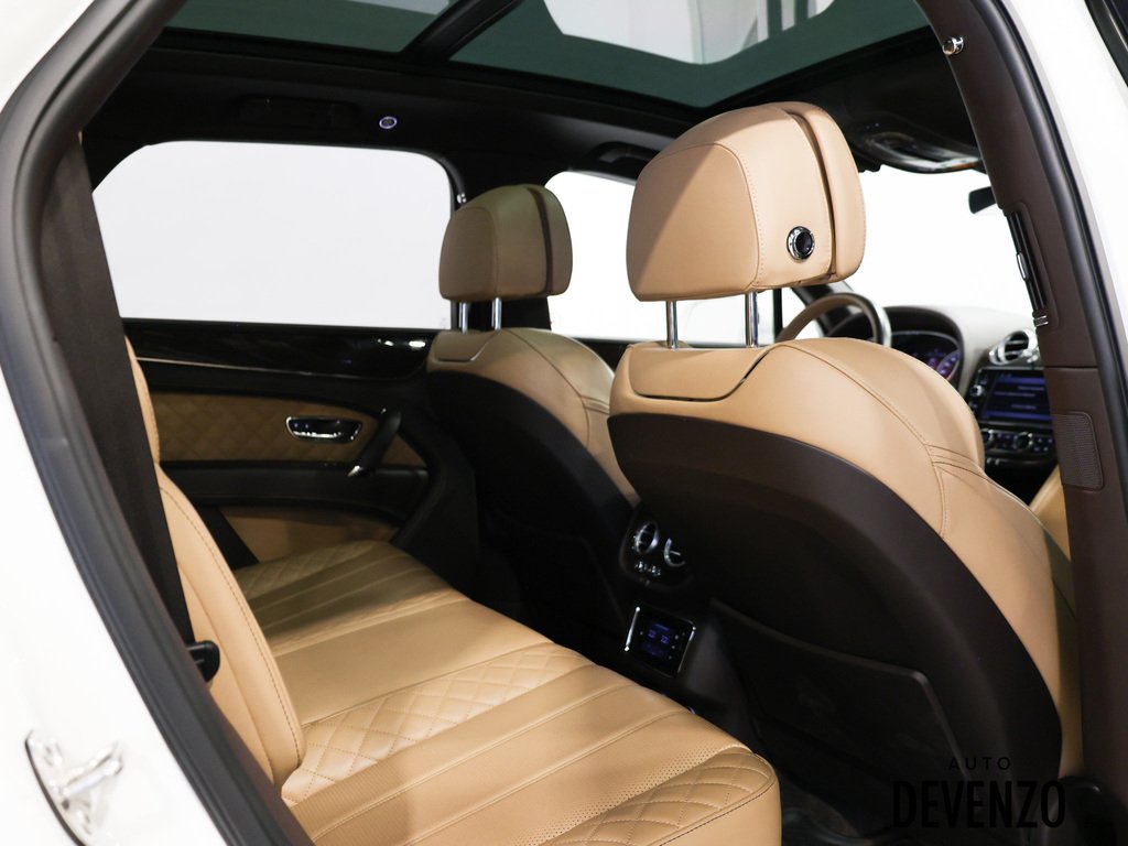 2017 Bentley Bentayga White Saint-Eustache - photo #9
