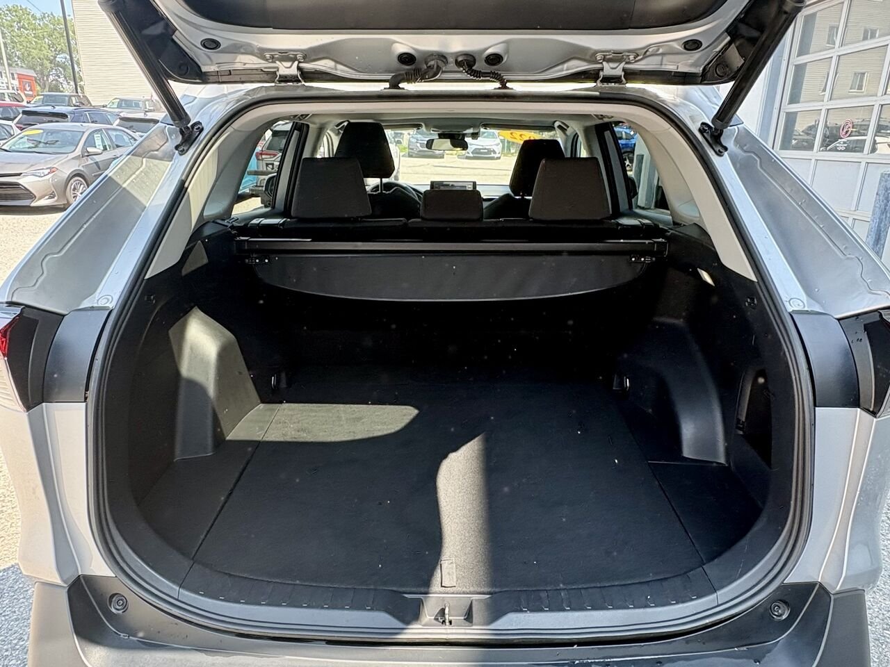 Toyota RAV4 2022 Gris Mont-Laurier - photo #10
