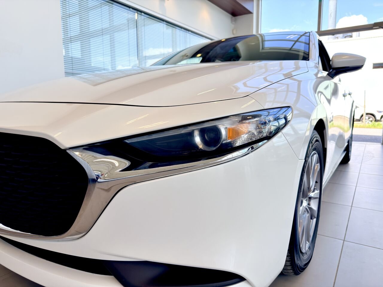 Mazda Mazda3 2020 Blanc Notre-Dame-des-Prairies - photo #2