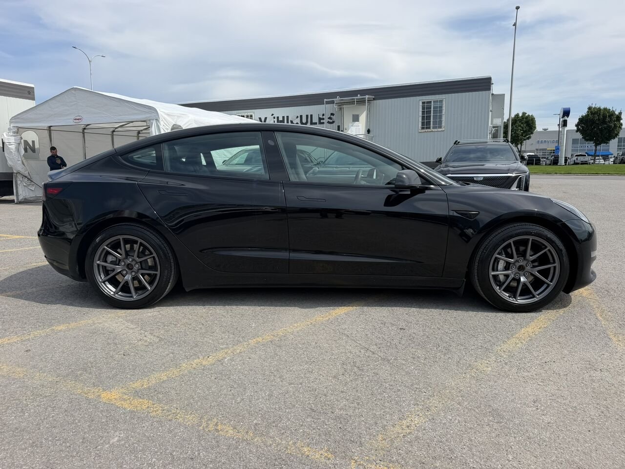 2021 Tesla Model 3 STANDARD RANGE PLUS Black Laval - photo #5