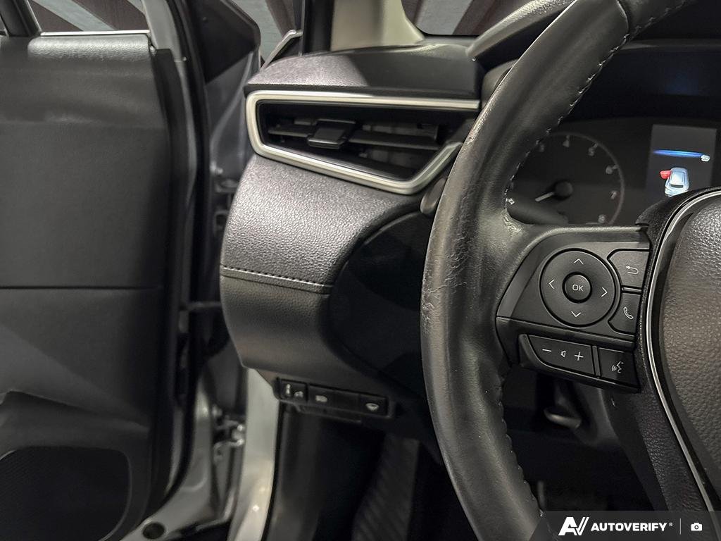 2023 Toyota Corolla Cross 2602006A | LE Silver Edmonton - photo #15