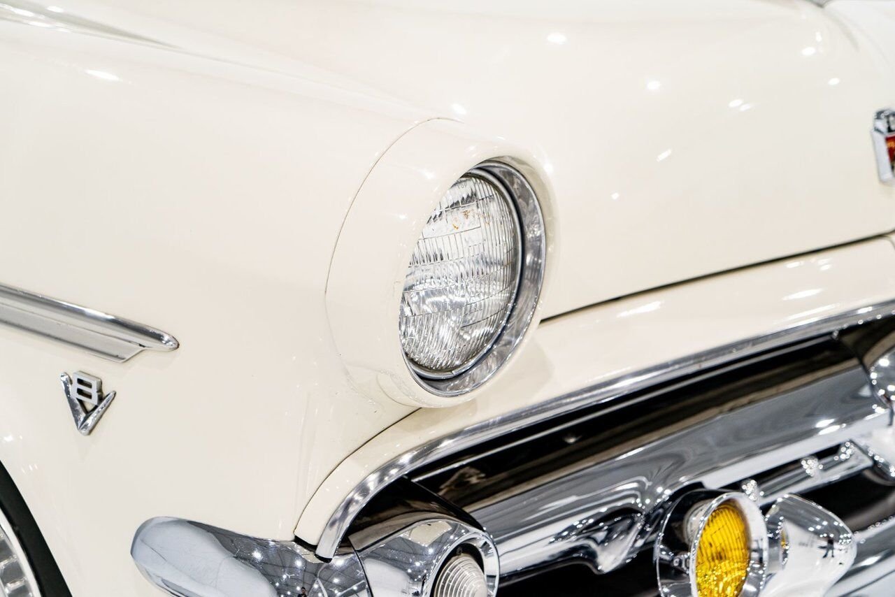 1954 Ford Crestline Skyliner rare glass top long term ownership White Montreal - photo #41
