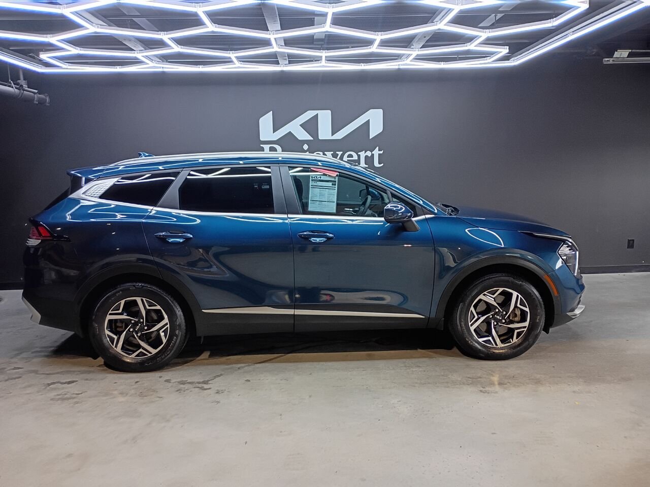2023 Kia Sportage Blue Blainville - photo #4