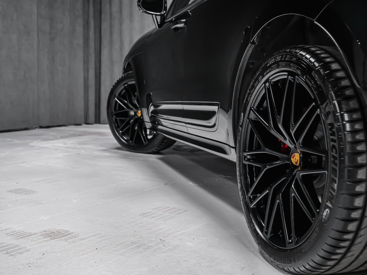 2025 Porsche Macan GTS Black Montreal - photo #7