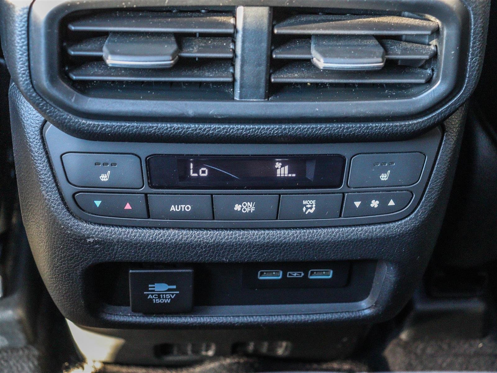 Honda Pilot Touring 2023 Black Ottawa & Gatineau - photo #15