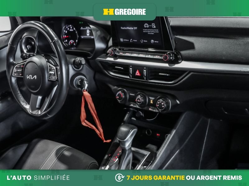 2022 Kia Forte Black Saint-Eustache - photo #24